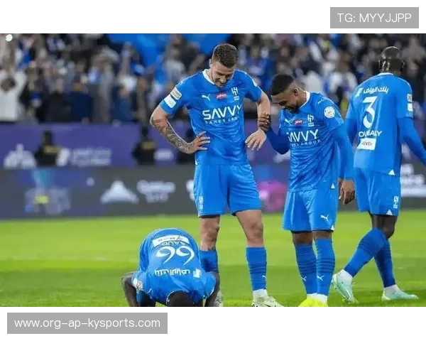 利雅得新月主场气氛堪比欧洲豪门，利雅得新月特谢拉